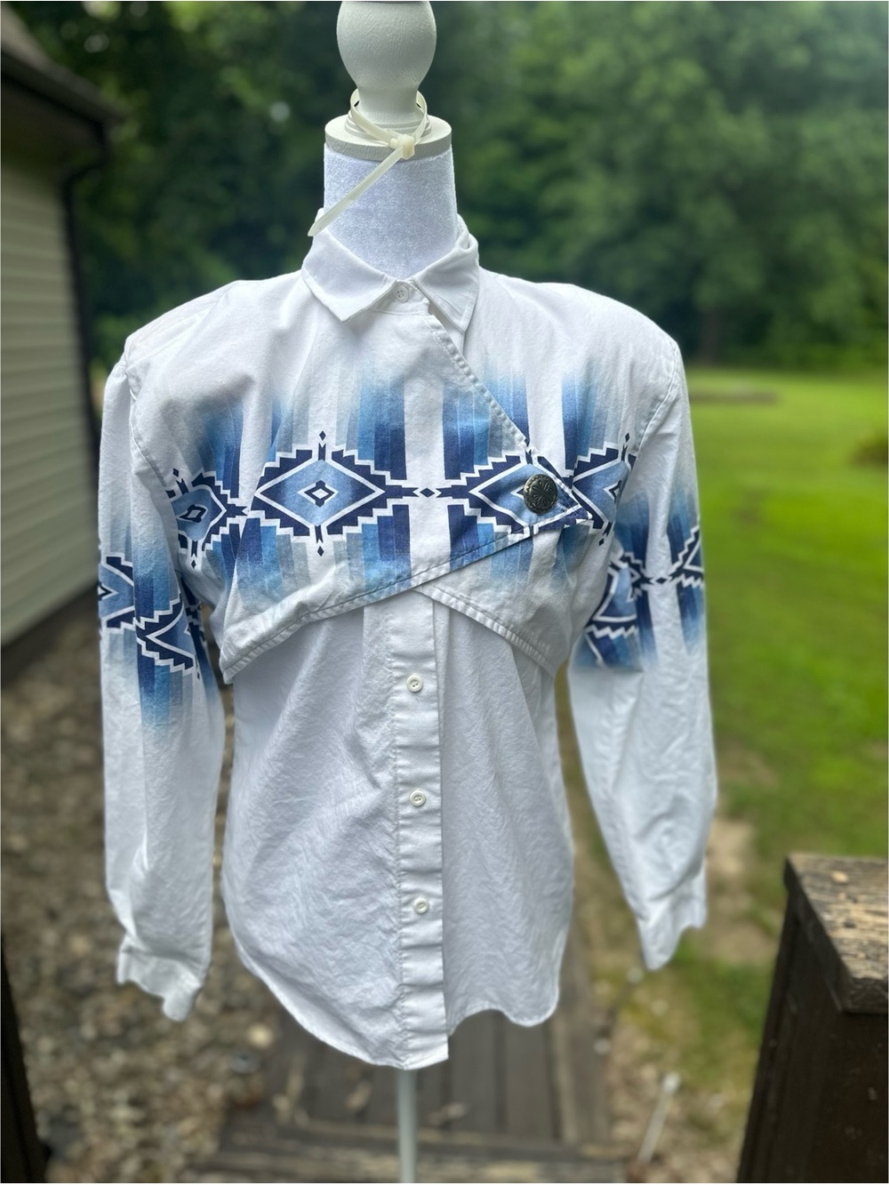 Vintage 90’s Roper Western Blouse Cross Over Aztec Pattern with Conch Size S